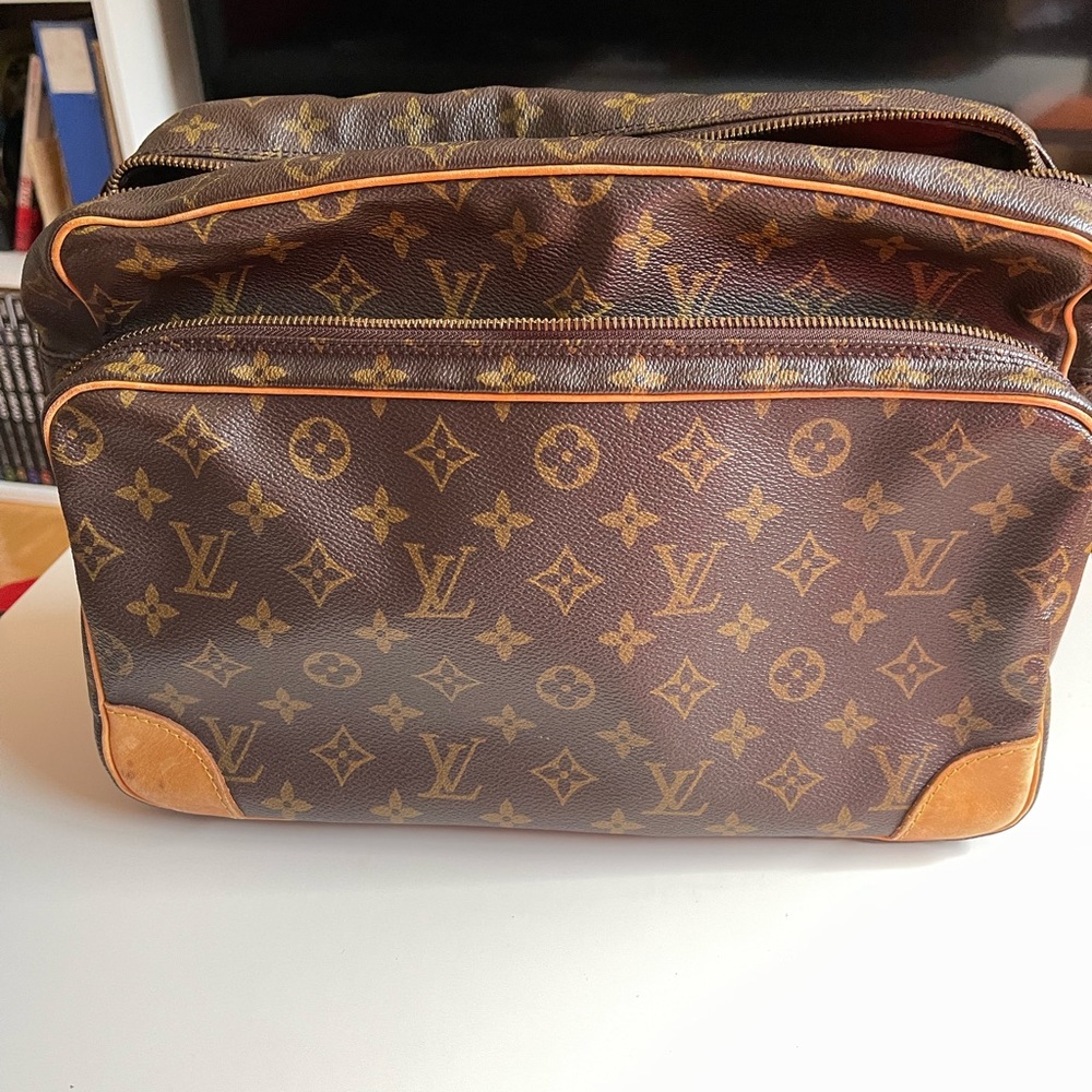 NILE CROSSBODY SHOULDER BAG
PURSE MONOGRAM